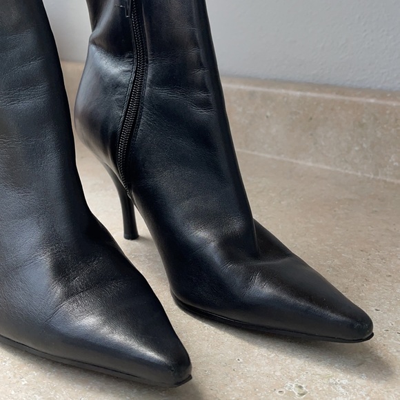 Ann Marino Pointed Lace Booties - Picture 2 of 9